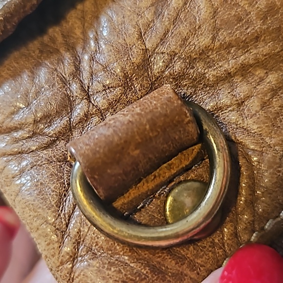 Roots Canada Tribe Leather Venetian Village Crossbody Bag - Picture 12 of 14